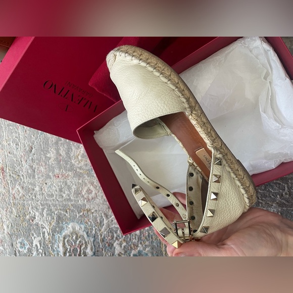 SOLD Valentino Cream Rockstud Espadrilles 36 - Picture 3 of 6